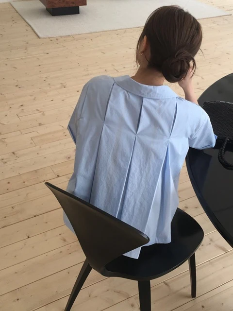 Back Pleated Roll-Up Shirt Back Pleated Roll-Up Shirt