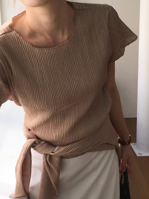 Pleated O-Neck Top Pleated O-Neck Top