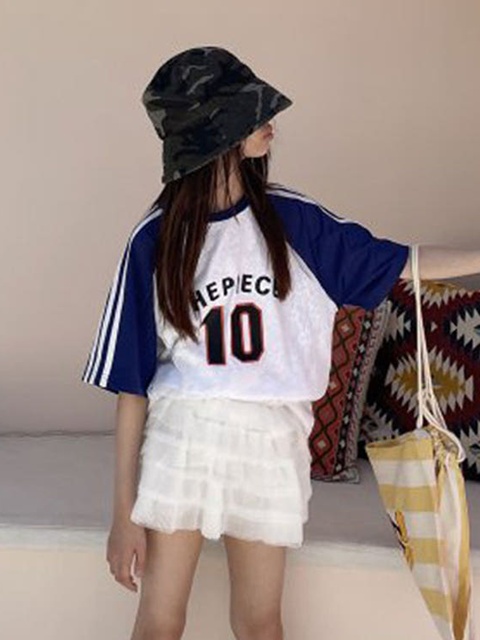 Lace 10 Boxy Tee Lace 10 Boxy Tee
