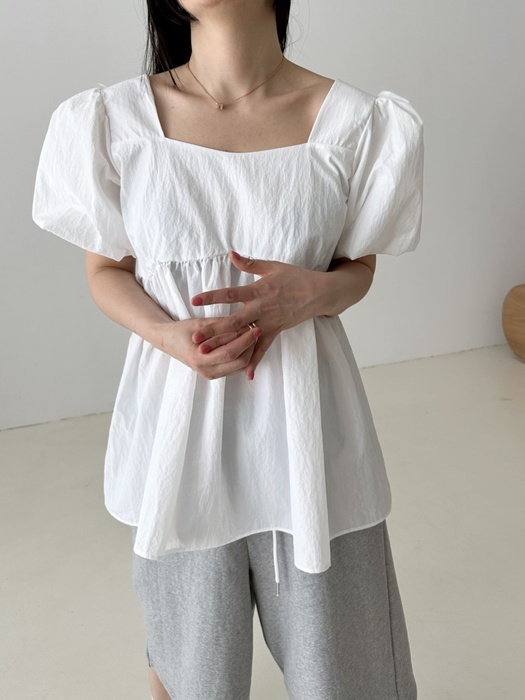 Crisp Puff Blouse