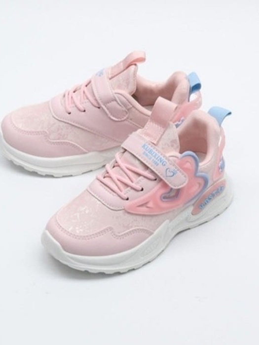 2390 Kubi Heart Sneakers