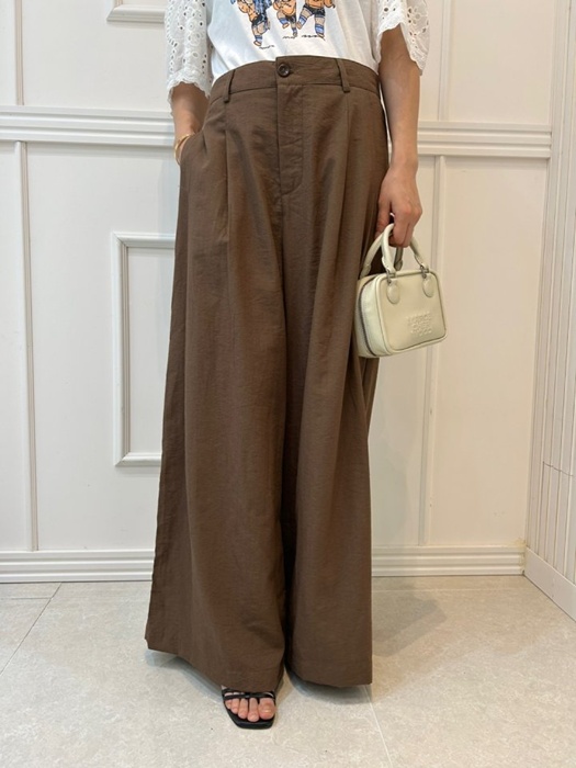 Linen Pintuck Sleeveless Linen Pintuck Sleeveless