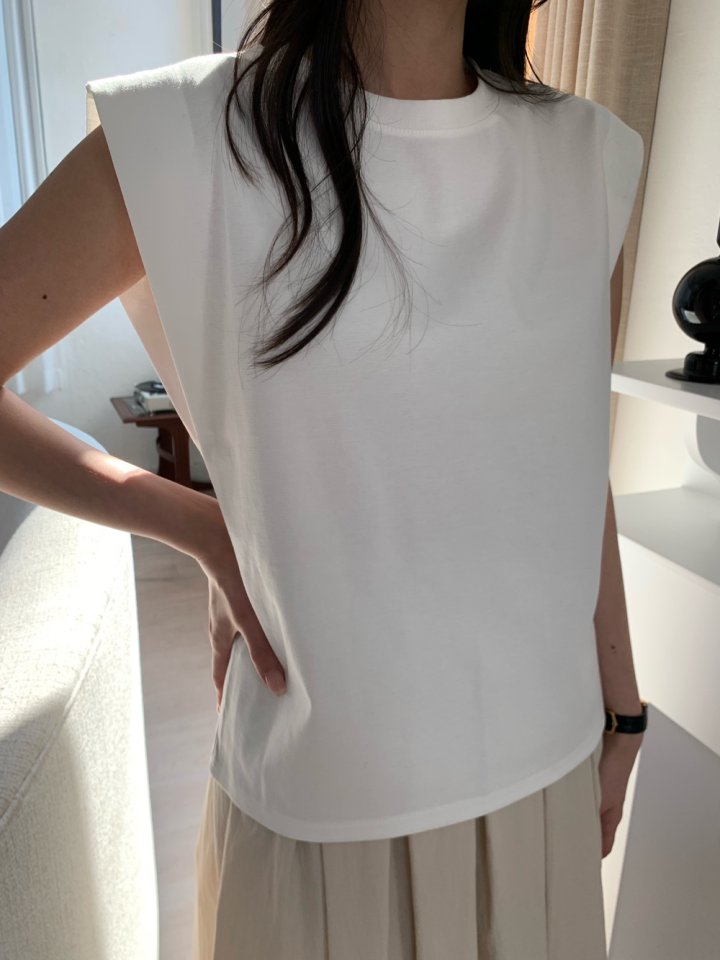 Allu - Korean Women Fashion - #womensfashion - Vera Sleeveless Tee - 4