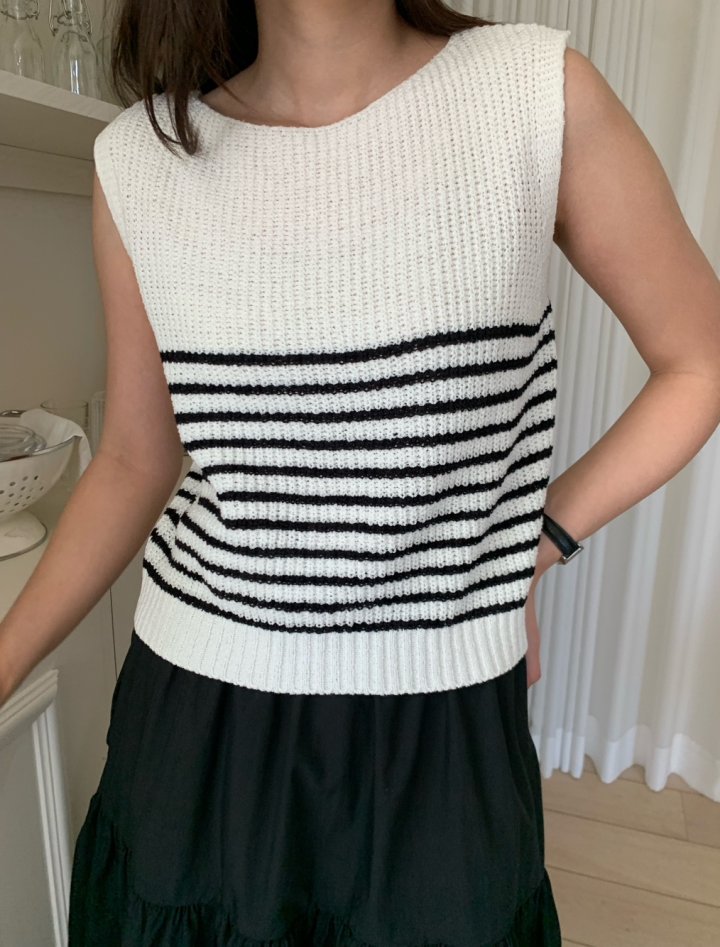 Allu - Korean Women Fashion - #vintagekidsstyle - Boat Neck Stripe Sleeveless - 9
