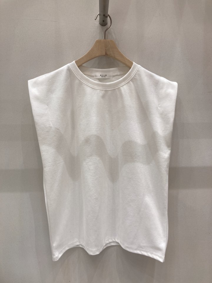 Allu - Korean Women Fashion - #womensfashion - Vera Sleeveless Tee - 6