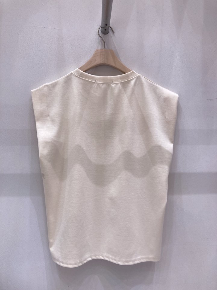 Allu - Korean Women Fashion - #womensfashion - Vera Sleeveless Tee - 8