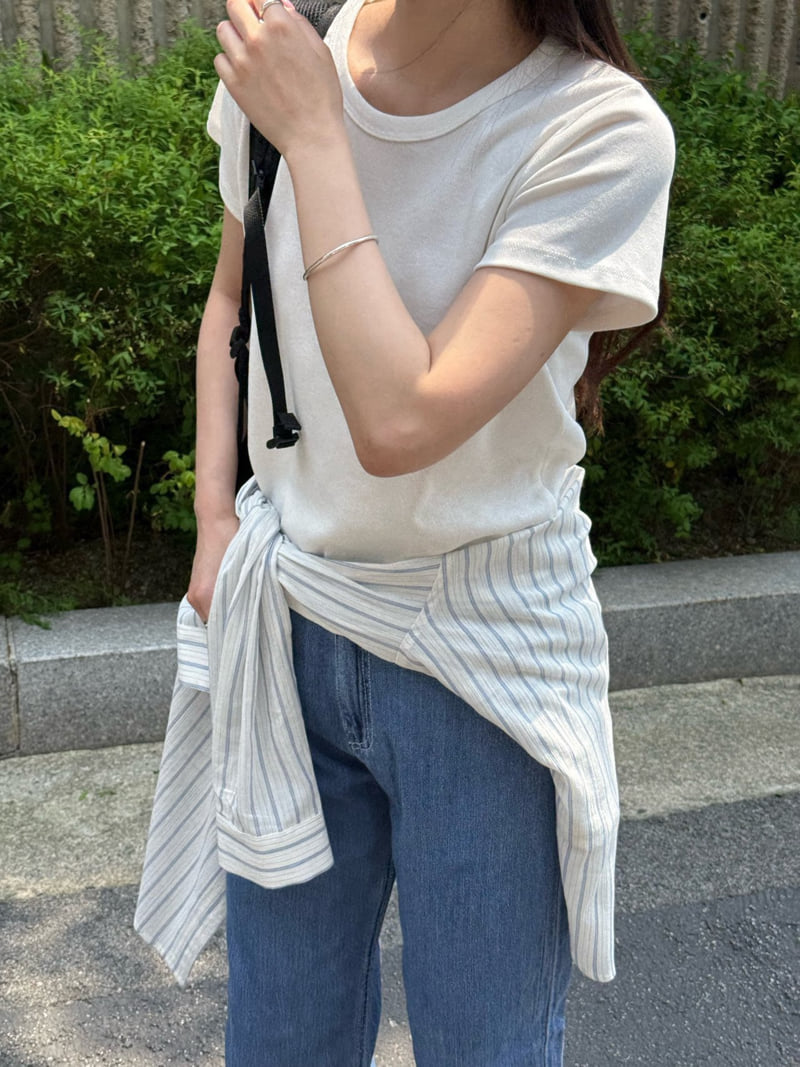 Amygrace - Korean Women Fashion - #momslook - Envy U-neck Short Sleeve Tee - 11