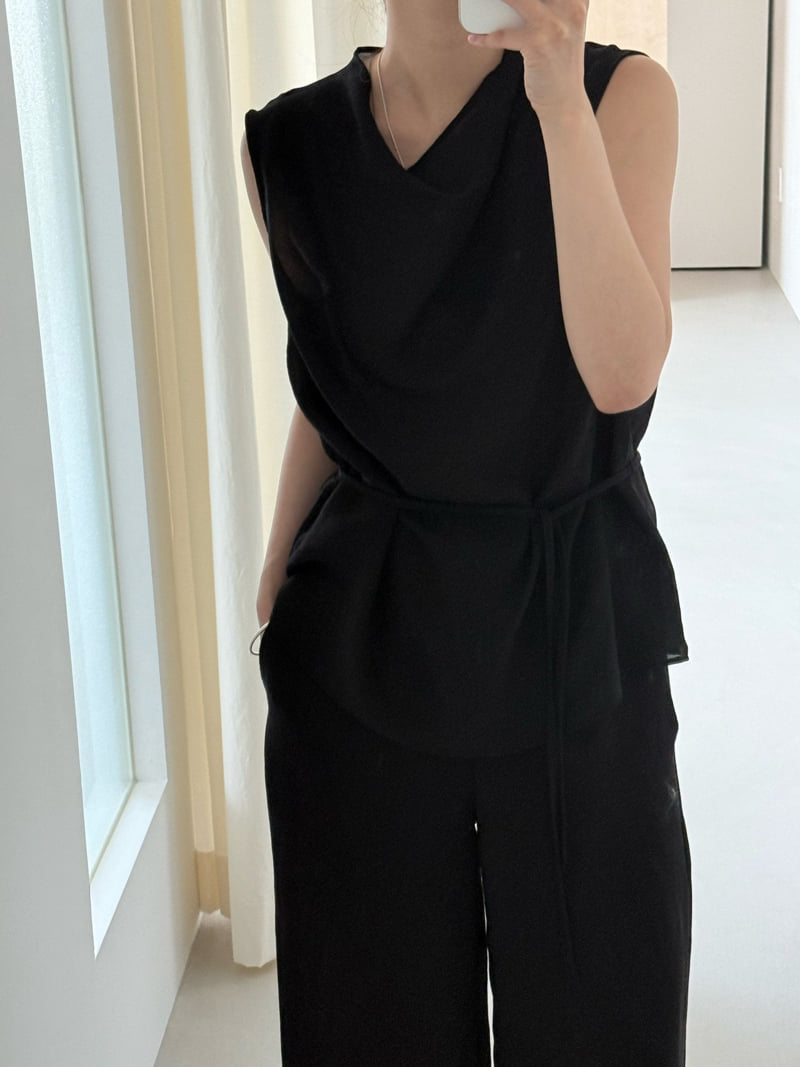 Amygrace - Korean Women Fashion - #momslook - Silk High-neck Sleeveless Blouse - 6