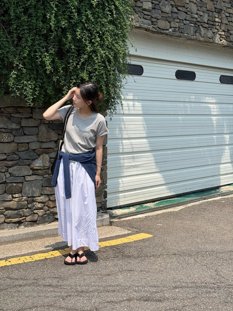 Amygrace - Korean Women Fashion - #romanticstyle - Envy U-neck Short Sleeve Tee - 5