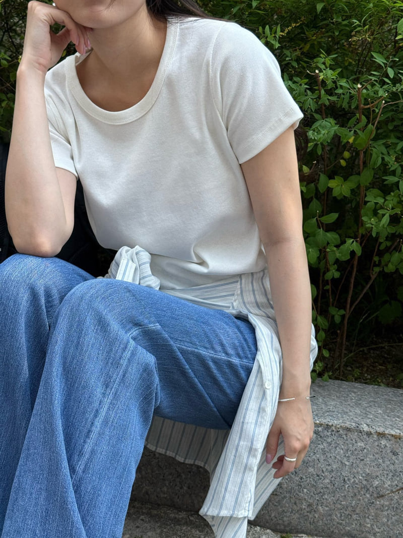 Amygrace - Korean Women Fashion - #thelittlethings - Envy U-neck Short Sleeve Tee - 8