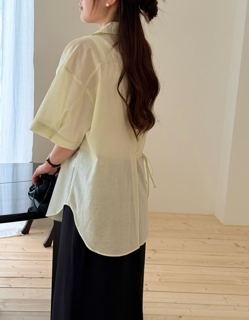 Amygrace - Korean Women Fashion - #vintageinspired - Note Short Sleeve Jacket Blouse - 9