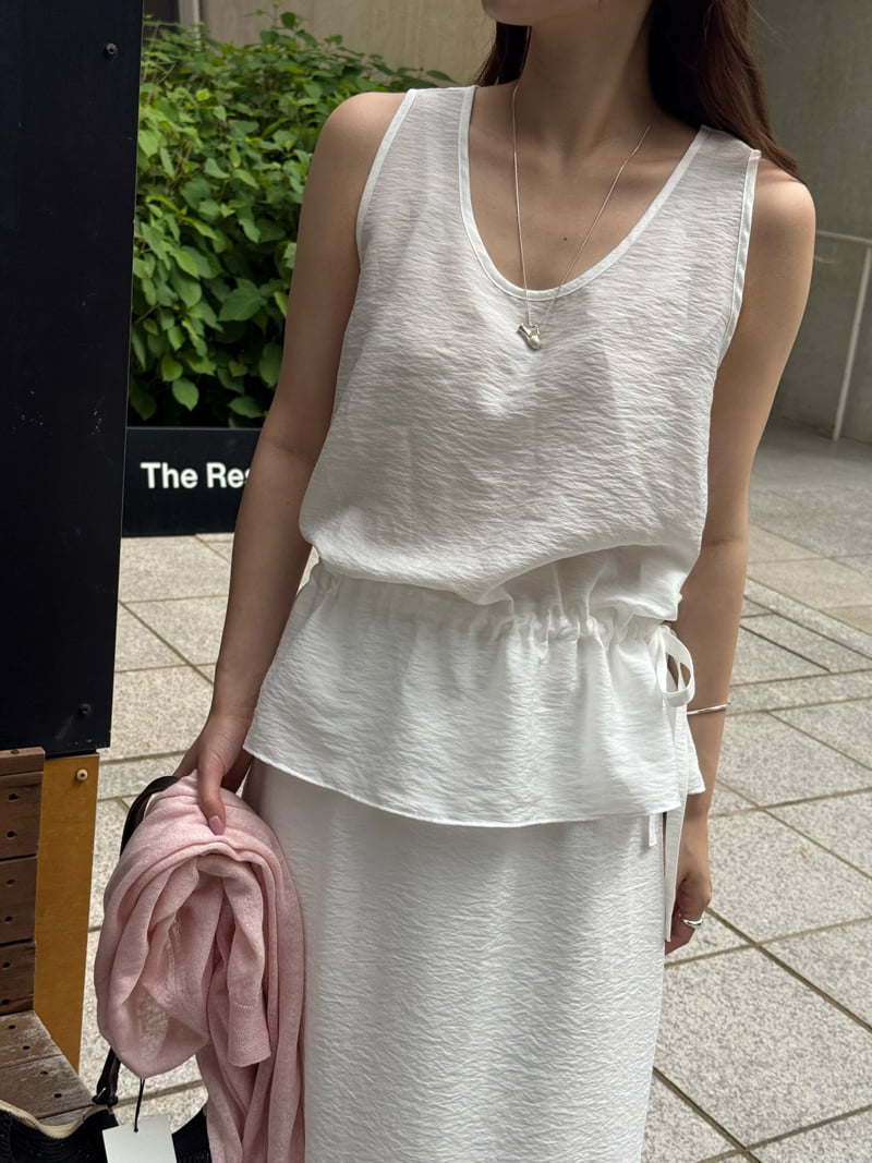 Amygrace - Korean Women Fashion - #momslook - Jenny Slip Blouse - 4