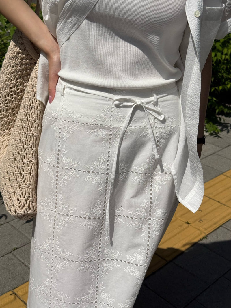 Amygrace - Korean Women Fashion - #womensfashion - Cotton Lace Banding Skirt - 9