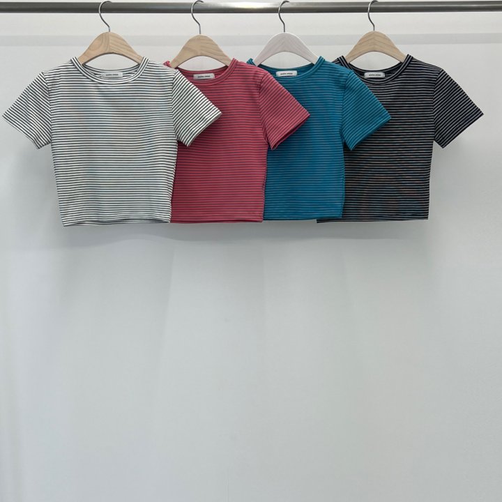 Another Avenue - Korean Women Fashion - #momslook - High Crop Tee