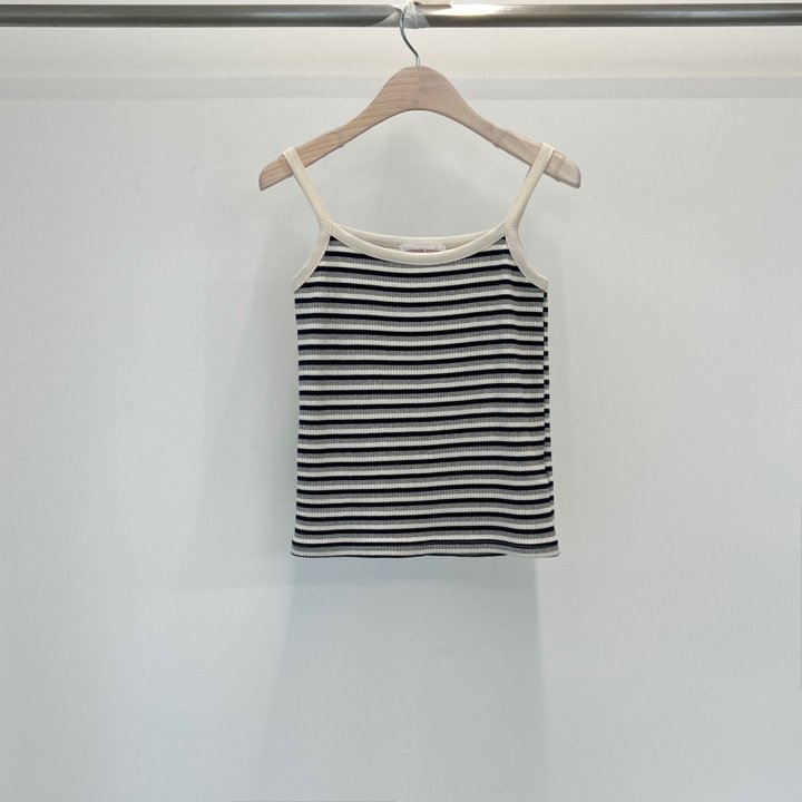 Another Avenue - Korean Women Fashion - #vintagekidsstyle - Rain Sleeveless Tee - 4