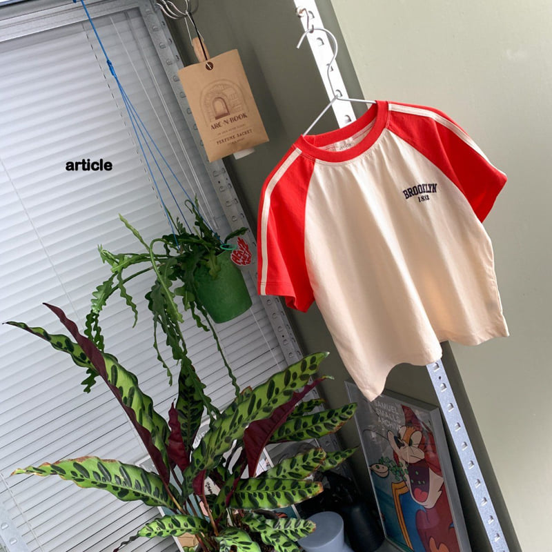 Article - Korean Children Fashion - #kidzfashiontrend - Brooklyn Raglan Embroidery Tee - 3