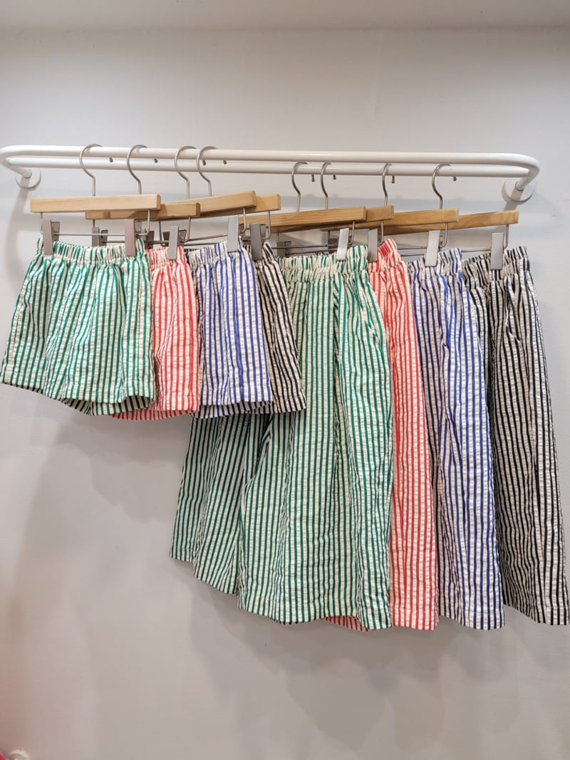 Atree - Korean Women Fashion - #momslook - Stripe Shorts (Mom) - 12