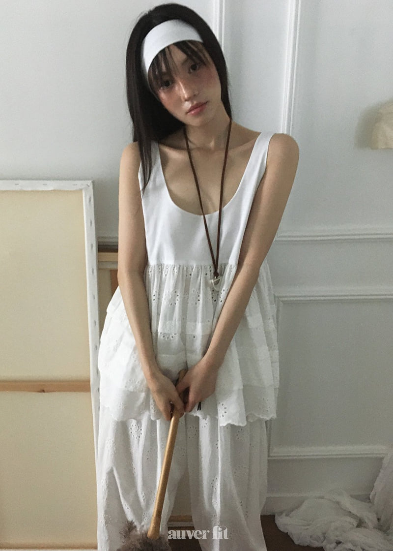 Auver_Fit - Korean Women Fashion - #womensfashion - Punching Wide Strap Sleeveless - 9