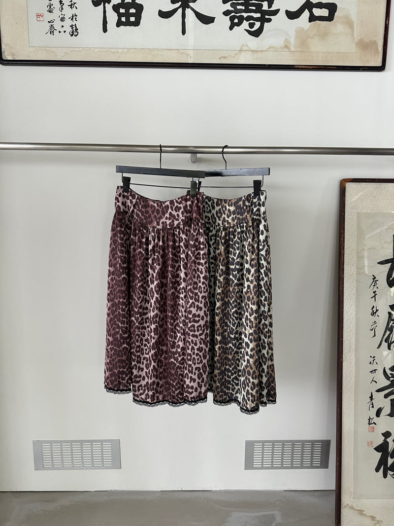 Chavi - Korean Women Fashion - #momslook - Leopard Satin Skirt