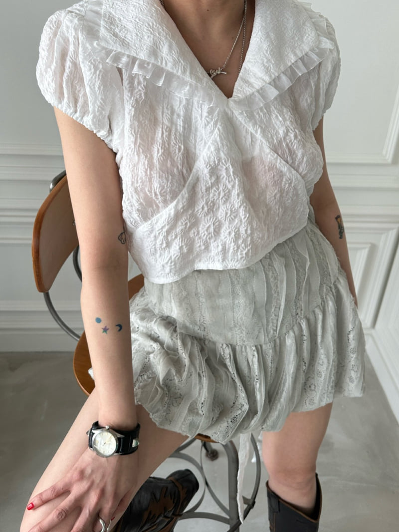 Chavi - Korean Women Fashion - #restrostyle - Sun Balloon Blouse - 11