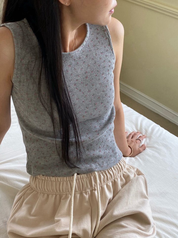 Diana - Korean Women Fashion - #momslook - Sunday Sleeveless Tee - 11