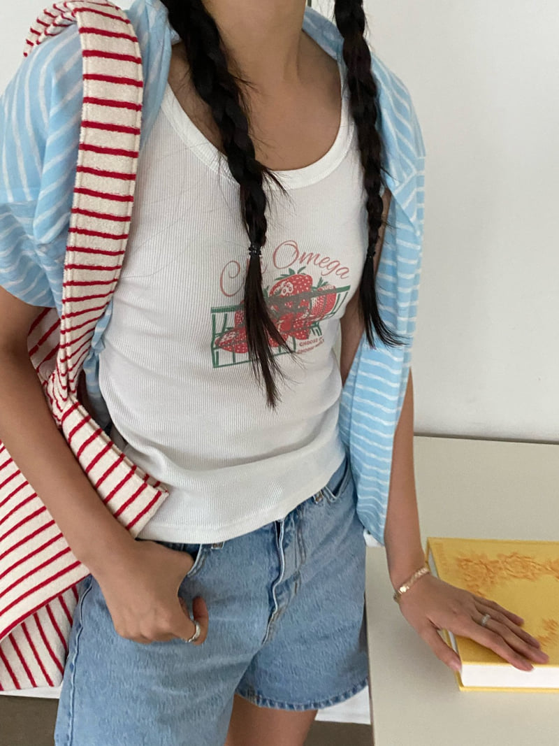 Diana - Korean Women Fashion - #vintageinspired - Berry Sleeveless Tee - 5