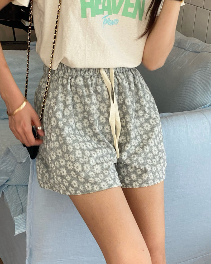 Diana - Korean Women Fashion - #womensfashion - Floral Terry Shorts