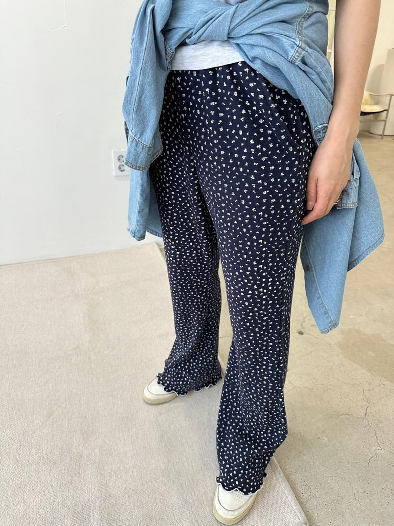 Dress U - Korean Women Fashion - #restrostyle - Holiday Punching Bootcut Pants - 4