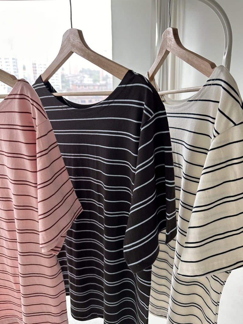 Dress U - Korean Women Fashion - #womensfashion - One-Off Shoulder Boxy Tee - 12