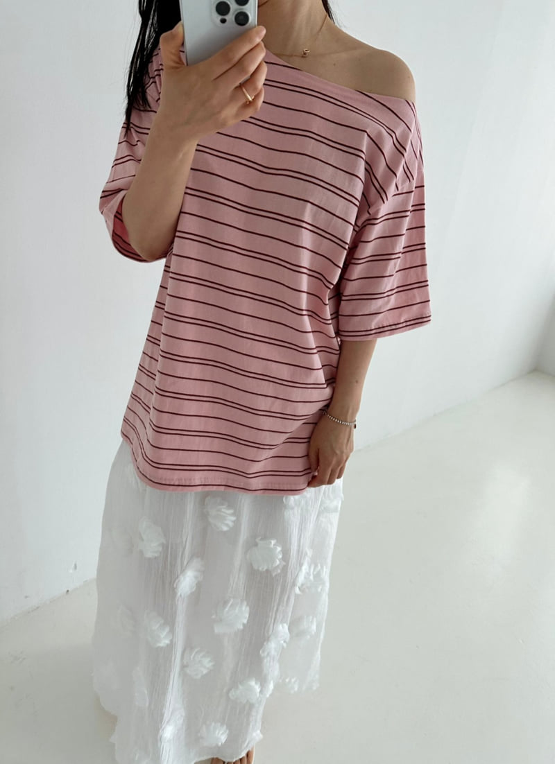 Dress U - Korean Women Fashion - #womensfashion - One-Off Shoulder Boxy Tee - 2
