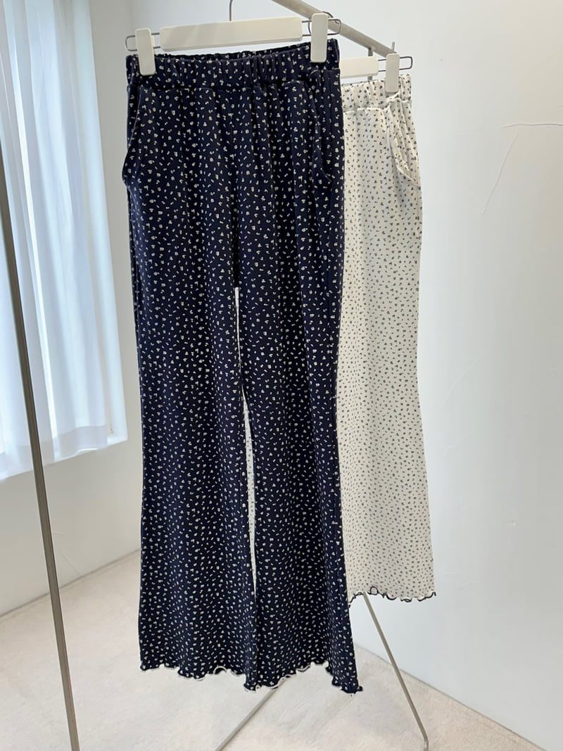 Dress U - Korean Women Fashion - #womensfashion - Holiday Punching Bootcut Pants - 9