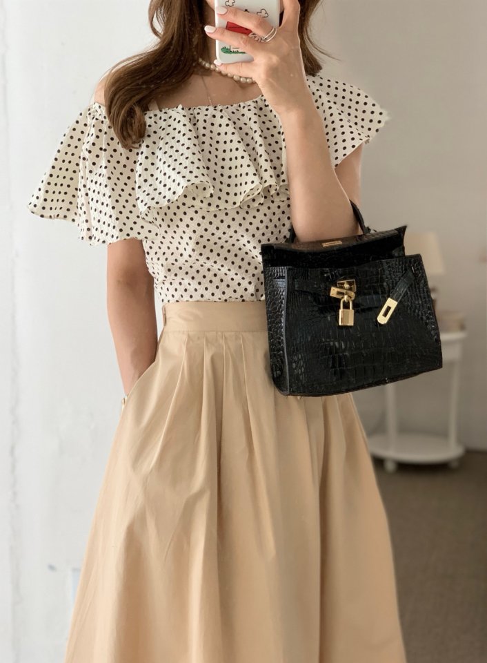 Elmu - Korean Women Fashion - #womensfashion - Brooke Off-Shoulder Blouse - 9