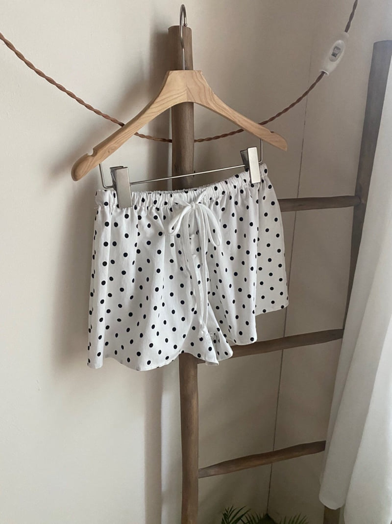 Flash - Korean Women Fashion - #momslook - Polka Dot Shorts
