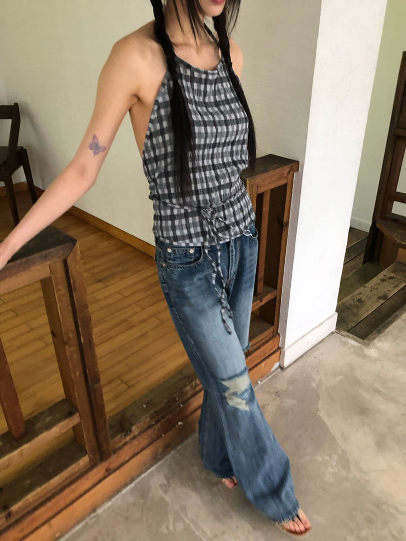 Flash - Korean Women Fashion - #restrostyle - Ripped Bootcut Jeans - 2