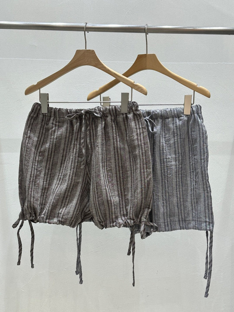 Flash - Korean Women Fashion - #womensfashion - Dolphin Pants - 11