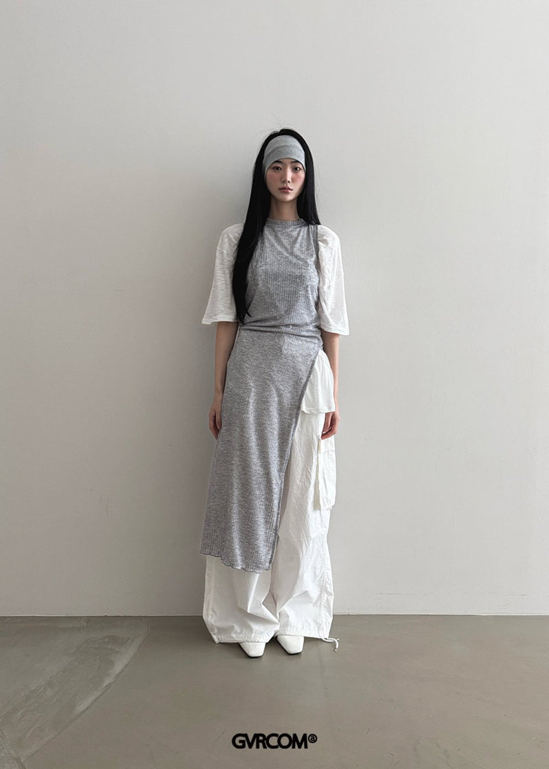 Gavara Market - Korean Women Fashion - #momslook - Ribbed Long Slit One-piece - 2