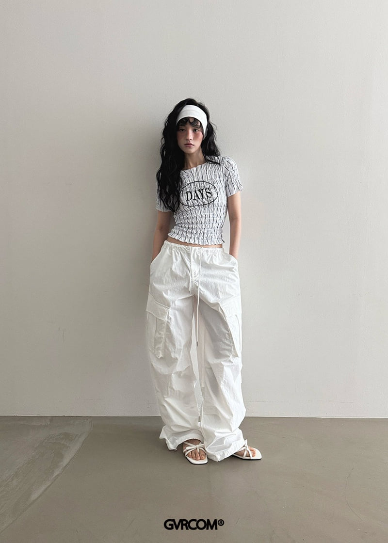 Gavara Market - Korean Women Fashion - #womensfashion - Day Smocked Top - 10