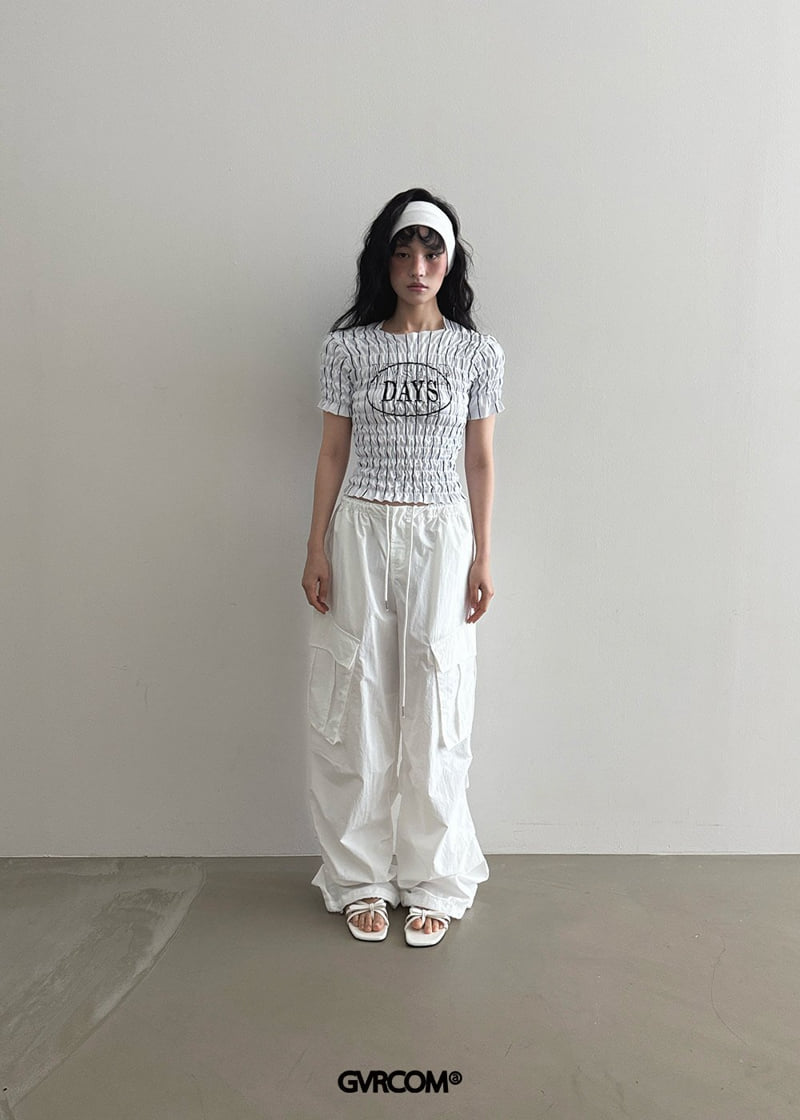 Gavara Market - Korean Women Fashion - #womensfashion - Day Smocked Top - 2