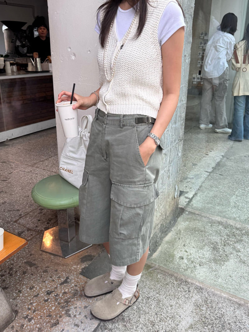 Heil - Korean Women Fashion - #womensfashion - Pig Cargo Bermuda Pants - 4
