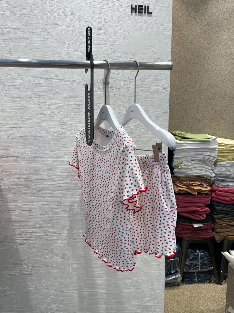 Heil - Korean Women Fashion - #momslook - Strawberry Loungewear Set - 6