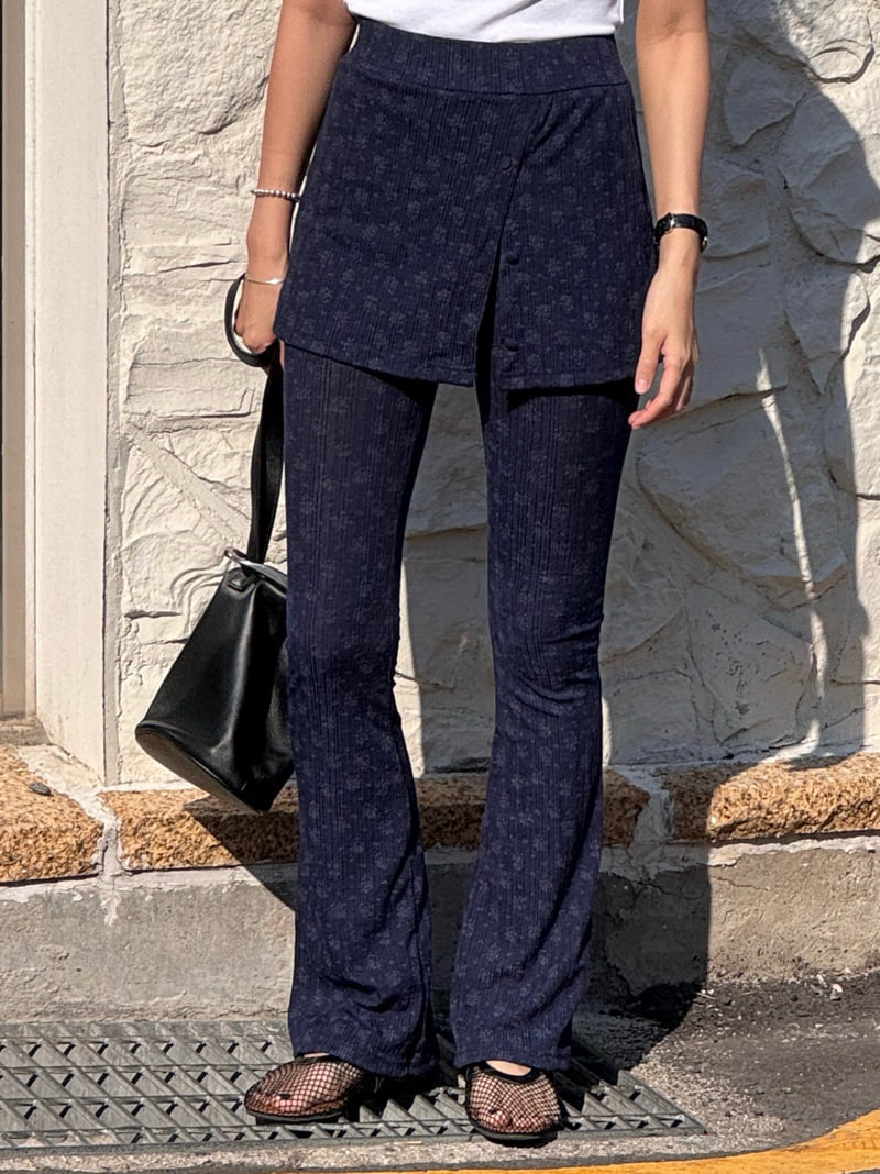 Heil - Korean Women Fashion - #womensfashion - Floral Layered Pants - 4