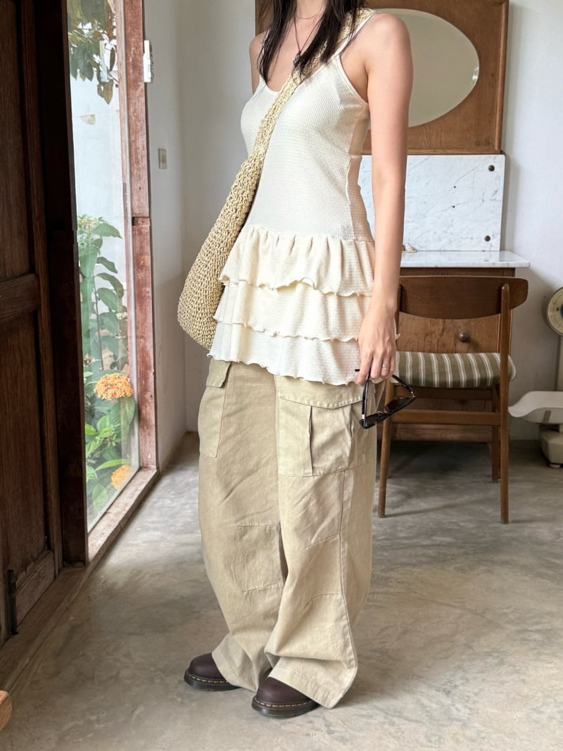 Heil - Korean Women Fashion - #thelittlethings - Kitsch Frill Sleeveless - 5