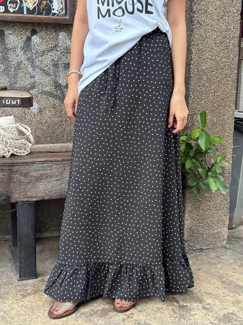 Heil - Korean Women Fashion - #vintagekidsstyle - Polka Dot Frill Maxi Skirt - 3
