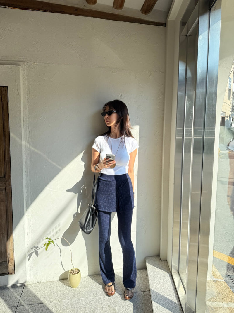 Heil - Korean Women Fashion - #womensfashion - Floral Layered Pants - 7