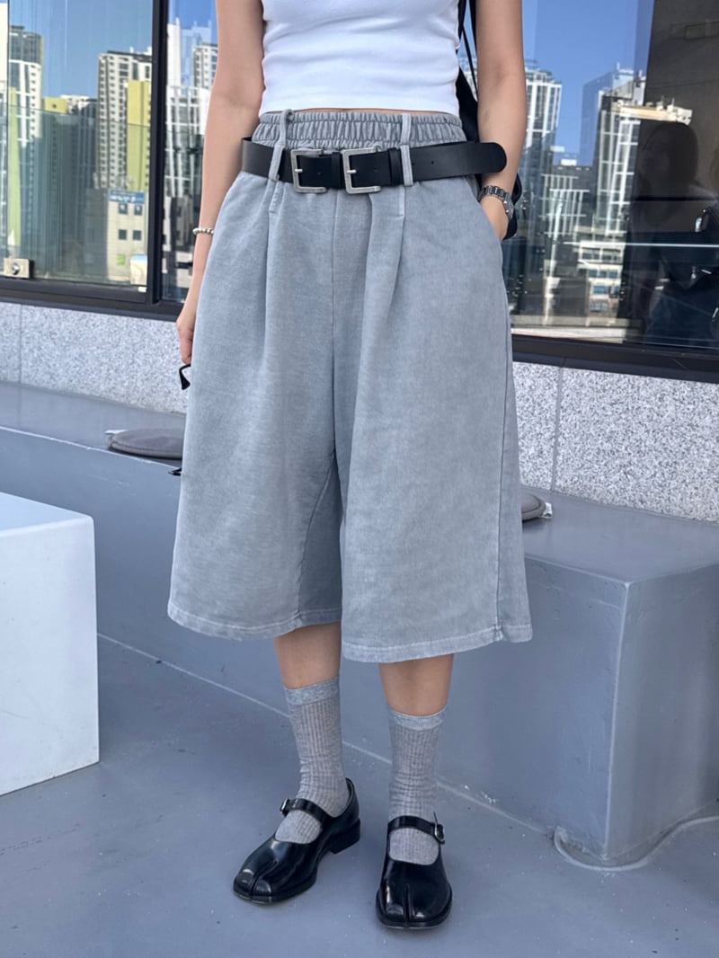 Heil - Korean Women Fashion - #womensfashion - Pig Belt Bermuda Pants - 9