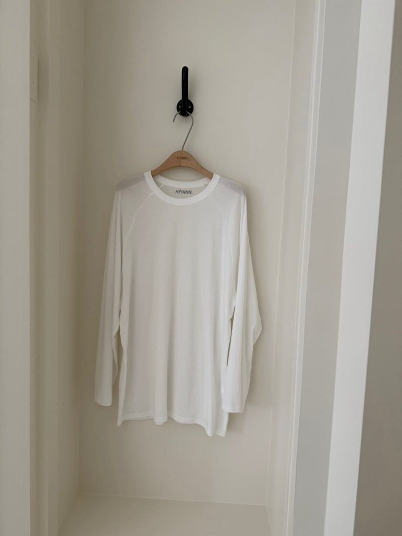 Hiyann - Korean Women Fashion - #thatsdarling - Raglan Long Sleeve Tee - 2