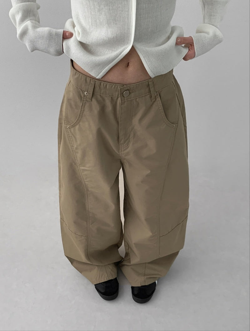 I'm here - Korean Women Fashion - #momslook - Curved Seam Denim Pants - 7