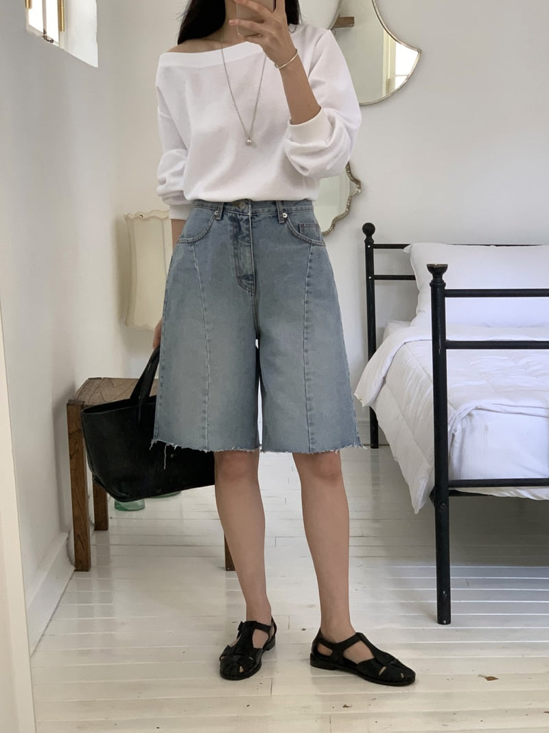 I'm here - Korean Women Fashion - #romanticstyle - Cut-Line Denim Shorts   - 2