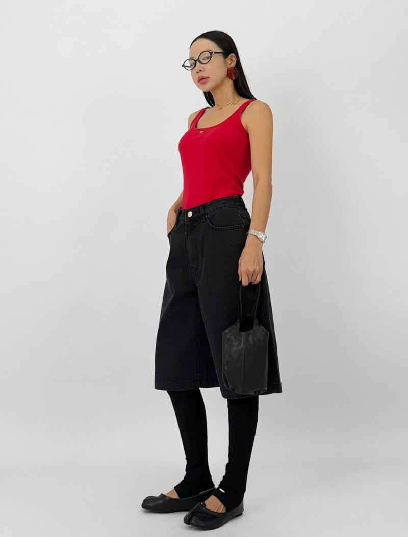 I'm here - Korean Women Fashion - #romanticstyle - Black Bermuda Denim Pants - 4