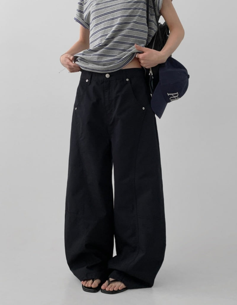 I'm here - Korean Women Fashion - #thatsdarling - Curved Seam Denim Pants - 3